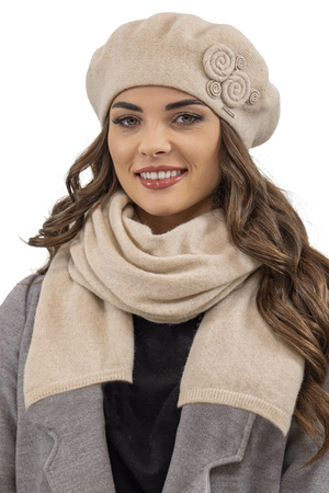 Vivisence Trendy Women's Scarf Perfect For Cold Winter Days Suitable For Casual And Elegant Outfits Made From Wool Blend For Maximum Warmth And Comfort, Beige