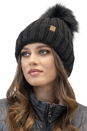 Vivisence Women’s Stylish Winter Hat with Cozy Fleece Lining Eco-Friendly Pom-Pom Warm Thick Yarn Anti-Static Design Perfect for Cold Winter Days, Black