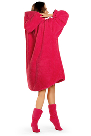 Vivisence Sweat à Capuche Couverture et Chaussettes Poche Frontale Couverture Oversize Chaud et Confortable Tissu Ultra Doux Idéal Pour l’Hiver et Comme Cadeau Cosy, framboise