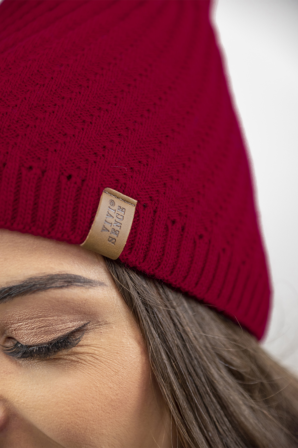 Vivisence Women's Winter Hat Extended Cut With Warm Yarn Autumn 7017, red