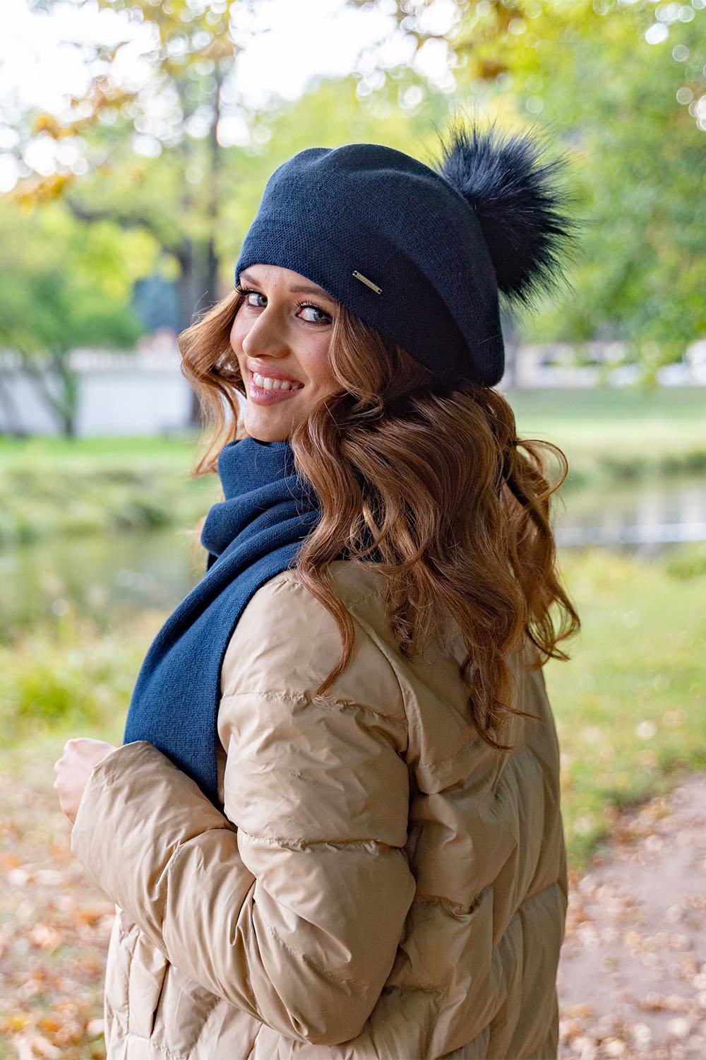 Vivisence Women Beret Wool Blend Faux Fur Pompom Elegant Warm Winter Hat 7035, dark blue