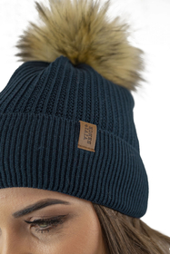 Vivisence Elegantes Damen Winter Set Aus Mütze Und Schal Mit Bommel Aus Warmem Garn Für Frauen Antistatische Perfekte Passform Für Elegante Und Sportliche Outfits, dunkelblau