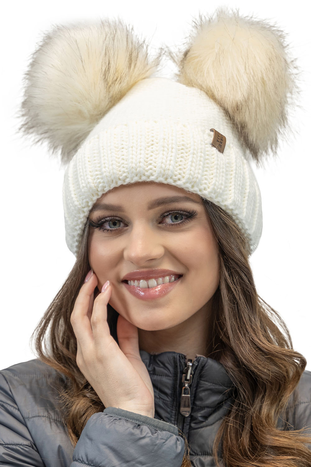 Vivisence Bonnet Et Cache Cou Pour Femme L'Automne et L'Hiver Ajusté Avec Pompons Ensemble À La Mode Pliable En Fils Chauds Et Doublé Polaire Antistatique Avec Patchs En Cuir Écologique 70106Kmpl, écru