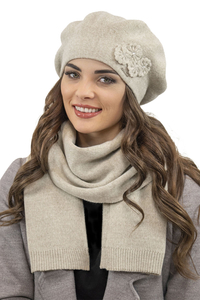 Vivisence Femme Béret Et Écharpe Pour l'Automne et l'Hiver Ensemble En Laine Avec Application Florale Style Classique Confortable Et Élégant Parfait Pour Lhiver Cadeau 7006Kmpl, beige
