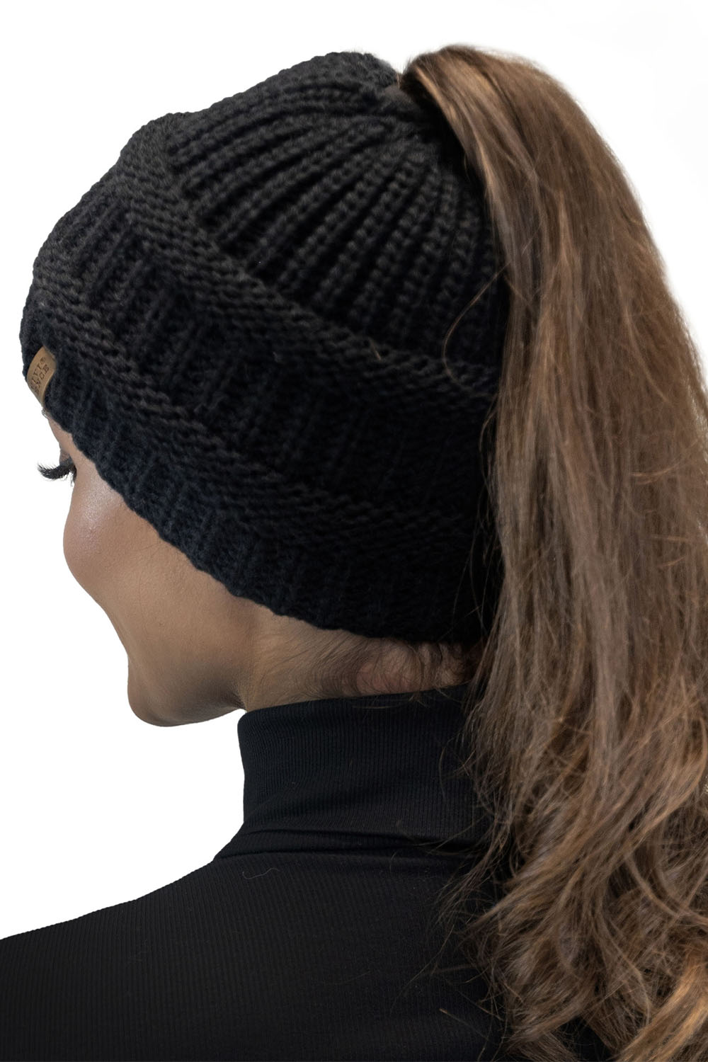 Vivisence Damen Mütze Zopfschlaufe Gefüttert Flauschig Gummibund Winter 7075, schwarz