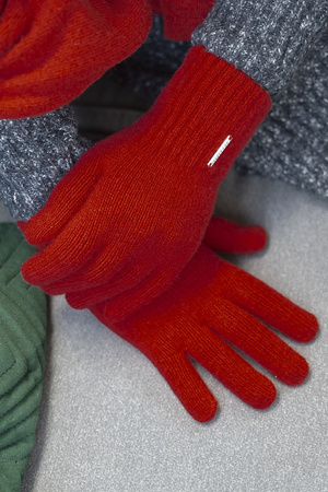 Vivisence Warm Woolen Winter Gloves For Women With Five Fingers Wide Welt Finish Soft And Warm Wool Blend Perfect For Cold Winter Days And Everyday Wear, red