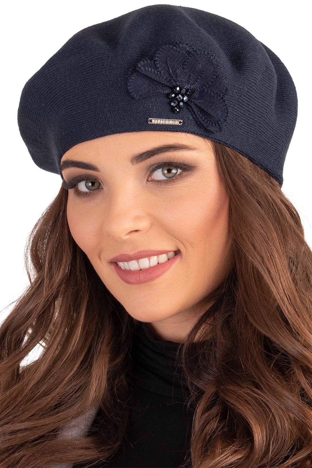 Vivisence Elegantes Damen Winter Set Aus Baskenmütze Mit Blumenapplikation Und Langer Schal Aus Warmem Garn Perfekte Für Kalte Wintertage Ideal Für Elegante Und Sportliche Outfits, dunkelblau