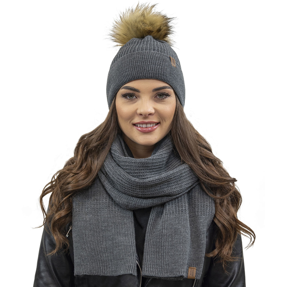 Vivisence Elegantes Damen Winter Set Aus Mütze Und Schal Mit Bommel Aus Warmem Garn Für Frauen Antistatische Perfekte Passform Für Elegante Und Sportliche Outfits, dunkelgrau