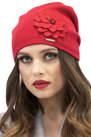 Vivisence Trendiger Damen Winter Set Aus Wintermütze Und Schal Mit Wärmendem Garn Antistatische Blumenapplikation Und Falten Design Perfekt Für Kalte Wintertage, rot