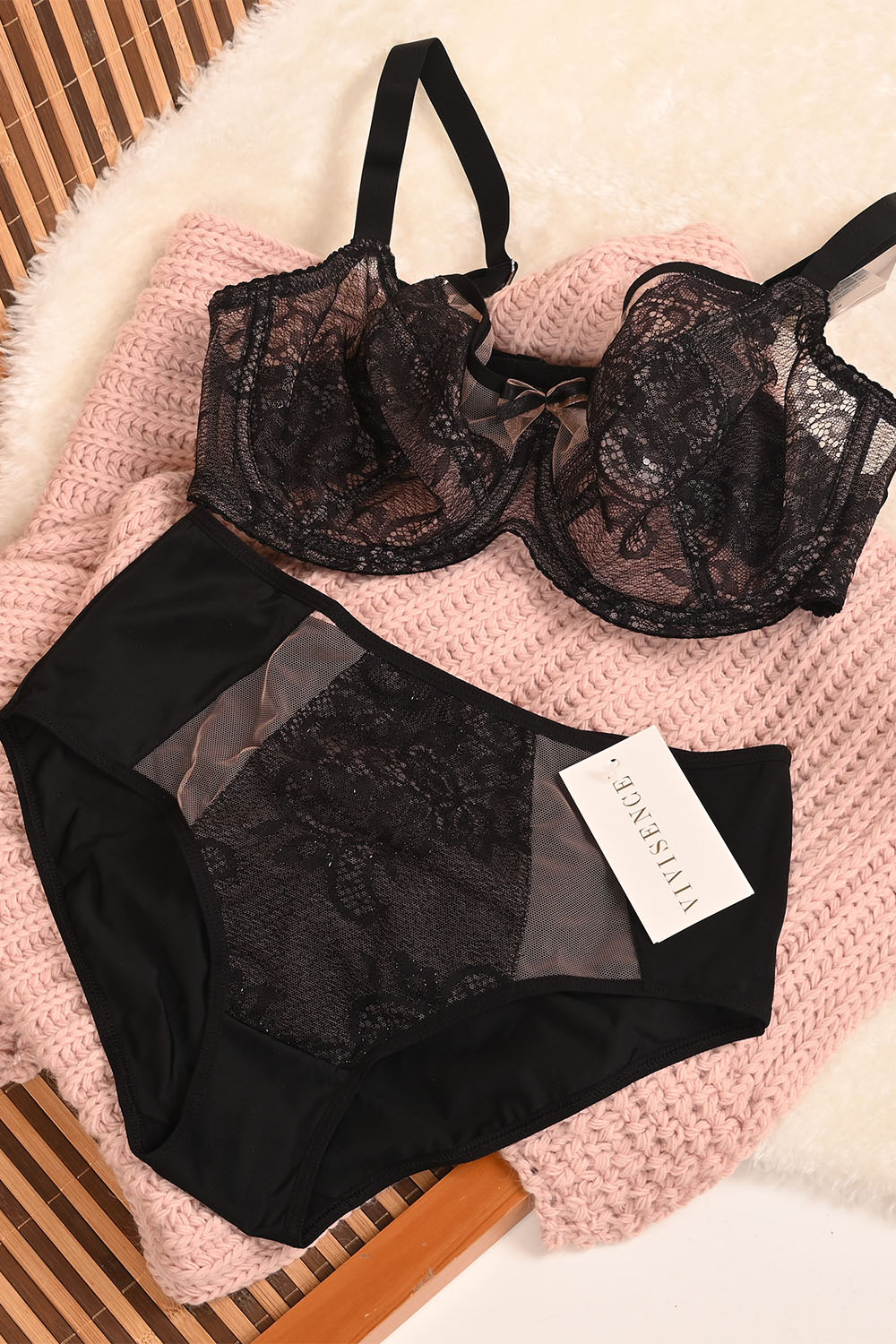 Vivisence Cullote Slip Classique Taille Haute En Microfibre Et Dentelle Confortable Élégant Avec Inserts Délicats Parfait Pour Un Ensemble Et Raffiné 1004W, noir
