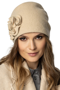 Vivisence Bonnet Femme Élégant En Laine Vierge Brodé Main Pour L’Hiver 7076, beige