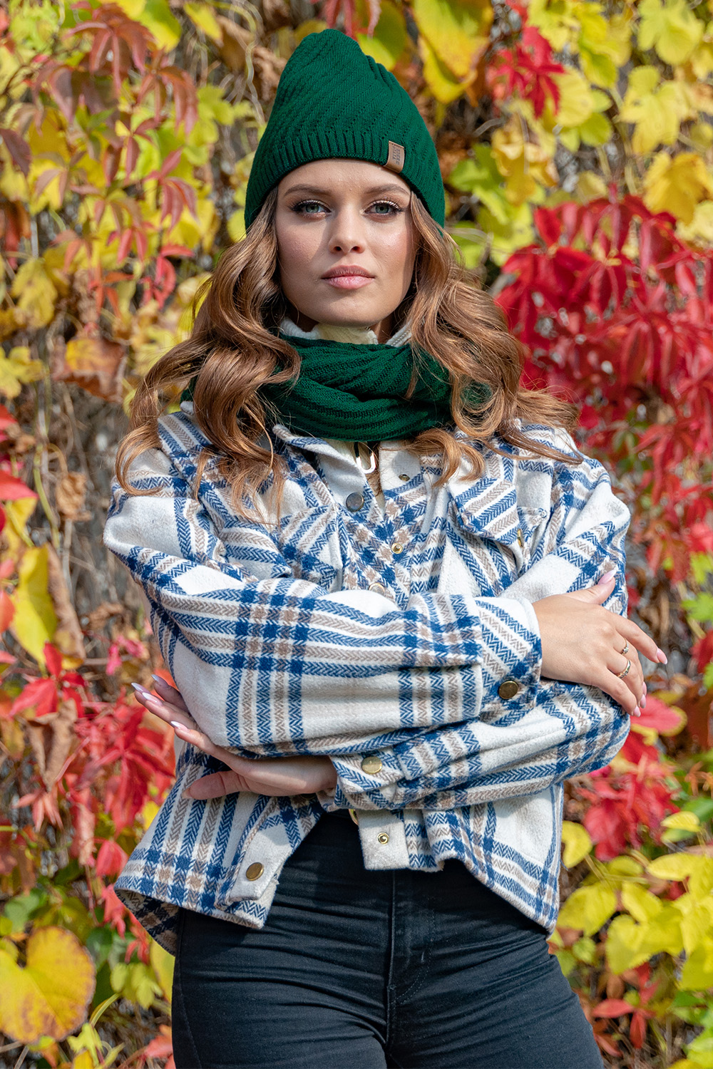 Vivisence Damen Winter Set Mütze Und Loop-Schal Komfort für Kalte Tage 7017Kmpl, grün