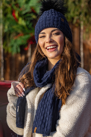 VIVISENCE Damen Winter Schal Wärmt Schenkt Komfort für Kalte Wintertage 7015S, dunkelblau