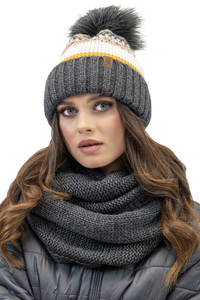 Vivisence Bonnet Et Cache-Cou Pour Femme L'Automne et L'Hiver Ensemble À La Mode Pour Avec Doublure Polaire Antistatique Pliable En Fil Chaud Tissage Coloré Pompon Écologique 7099Kmpl, gris foncé
