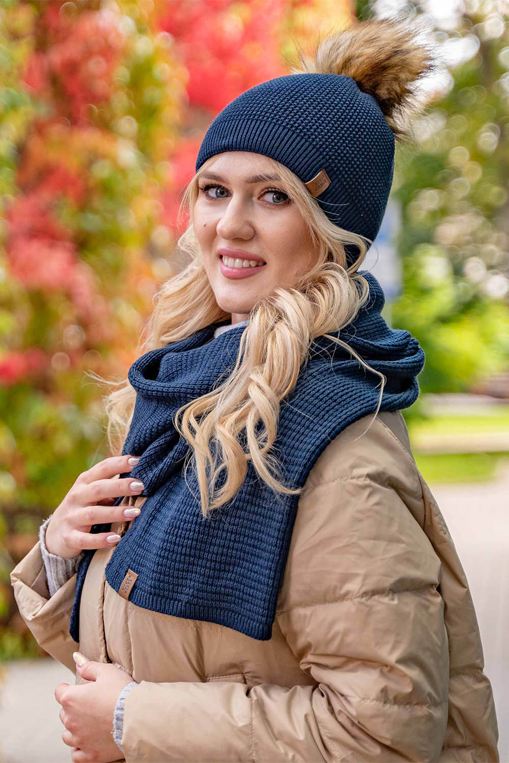 Vivisence Damen Bommelmütze Winter Wintermütze Warmem Garn Antistatische 7041, dunkelblau