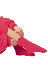 Vivisence Sweat à Capuche Couverture et Chaussettes Poche Frontale Couverture Oversize Chaud et Confortable Tissu Ultra Doux Idéal Pour l’Hiver et Comme Cadeau Cosy, framboise